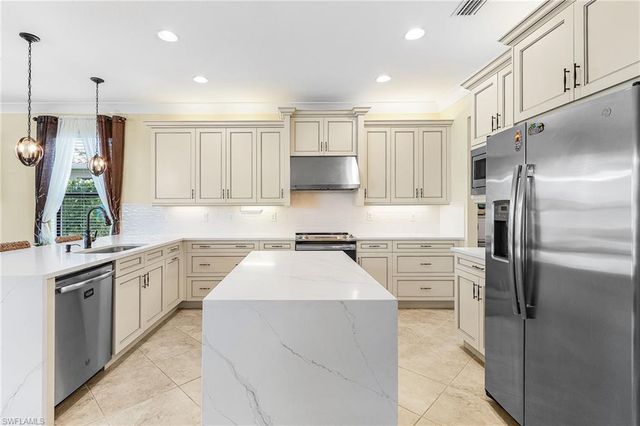 11715 Oakwood Preserve PL, Fort Myers, FL 33913