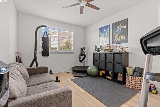 3143 Needham Ave, Lathrop, CA 95330