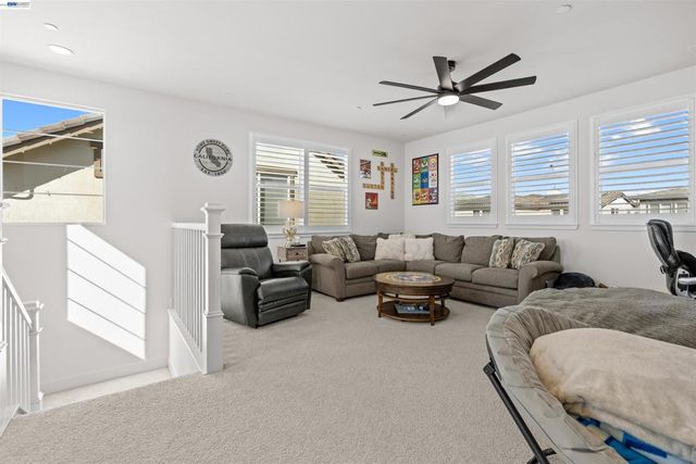 3143 Needham Ave, Lathrop, CA 95330