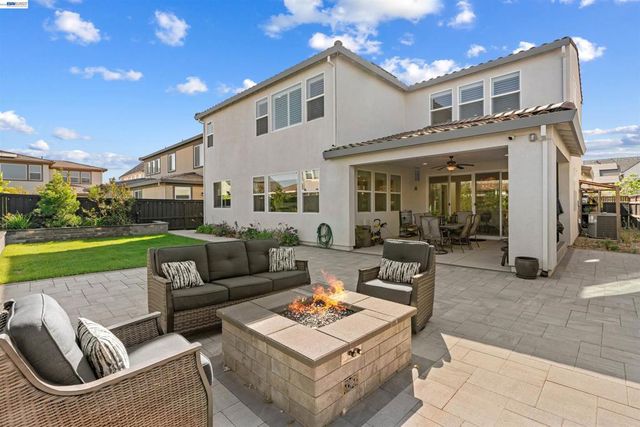 3143 Needham Ave, Lathrop, CA 95330