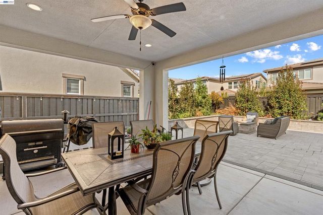 3143 Needham Ave, Lathrop, CA 95330