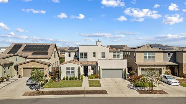 3143 Needham Ave, Lathrop, CA 95330