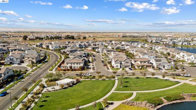 3143 Needham Ave, Lathrop, CA 95330