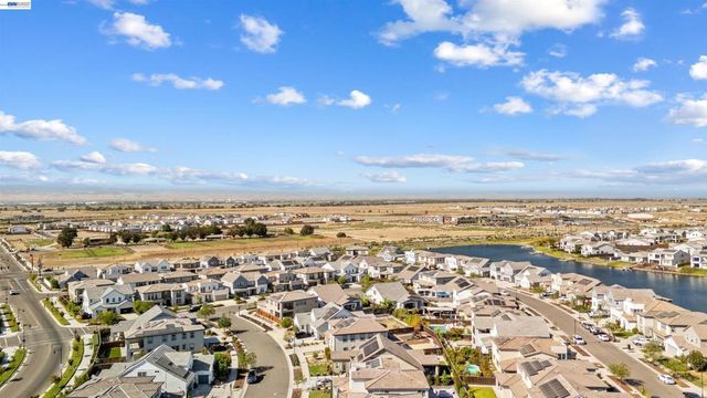 3143 Needham Ave, Lathrop, CA 95330