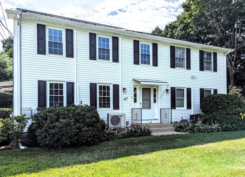 47 Hatfield St A, Northampton, MA 01060