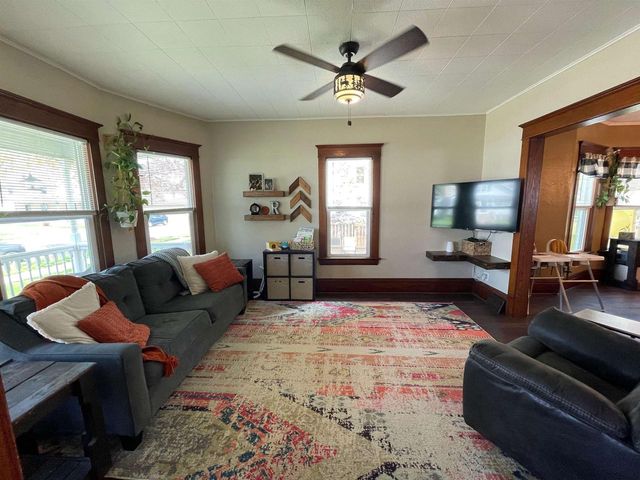 408 7th Street, Baraboo, WI 53913