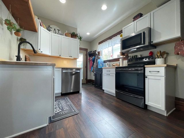 408 7th Street, Baraboo, WI 53913