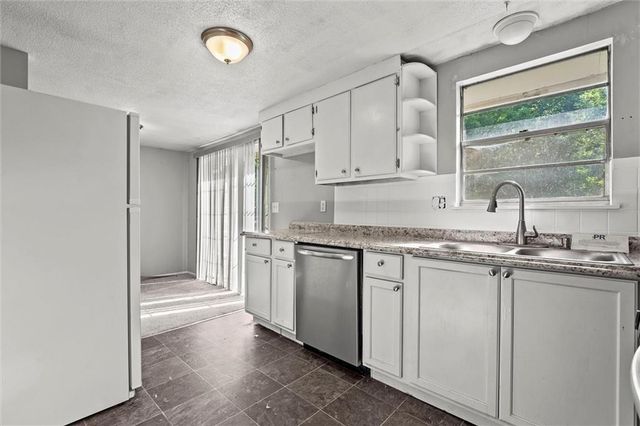 3801 NE Antioch Road, Kansas City, MO 64117