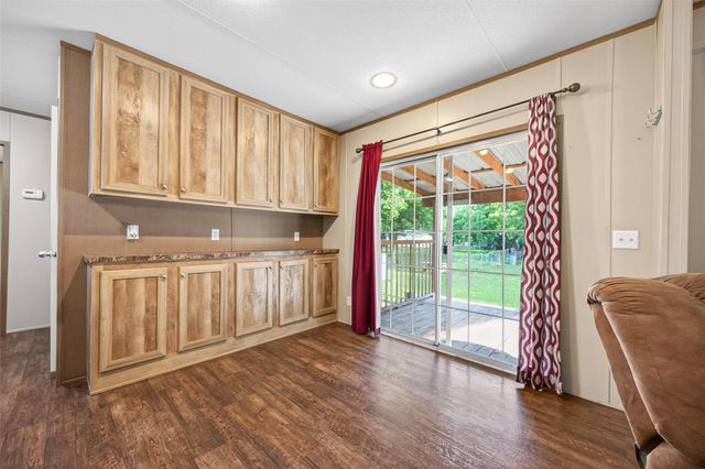 302 Phillip, Wharton, TX 77488