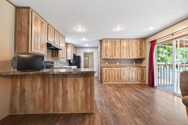 302 Phillip, Wharton, TX 77488