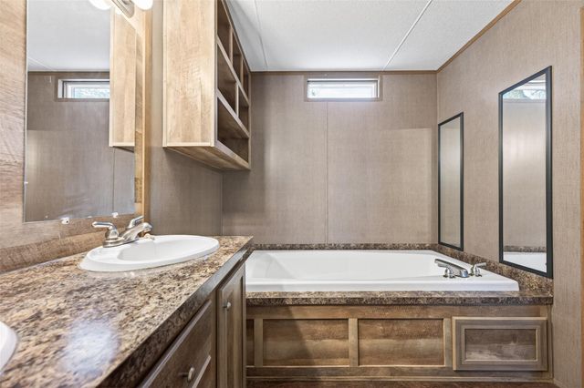 302 Phillip, Wharton, TX 77488