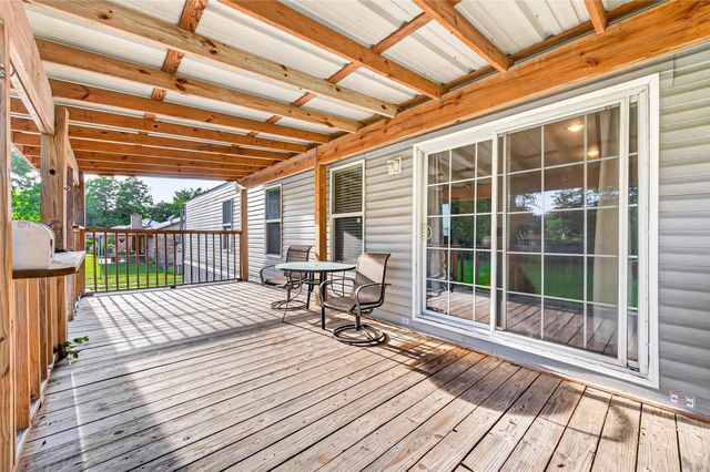 302 Phillip, Wharton, TX 77488