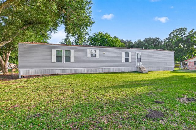 302 Phillip, Wharton, TX 77488