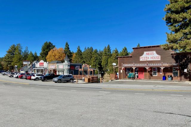 32065 Hunsaker way 12, Running Springs, CA 92382