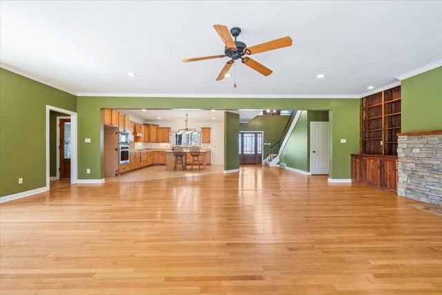 744 SANGA CREEK RD, Memphis, TN 38018