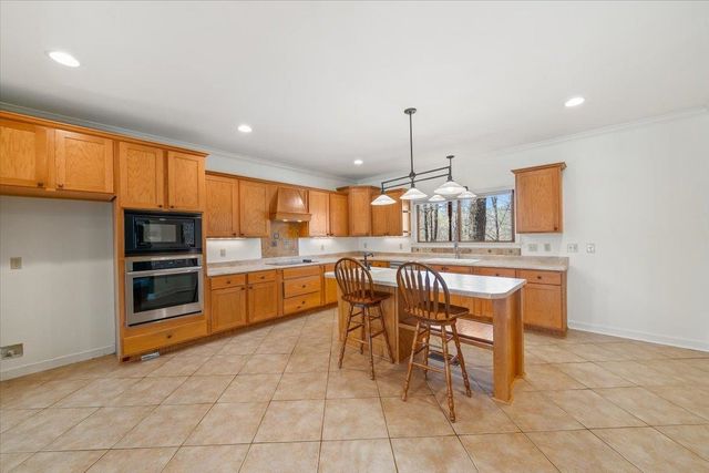 744 SANGA CREEK RD, Memphis, TN 38018