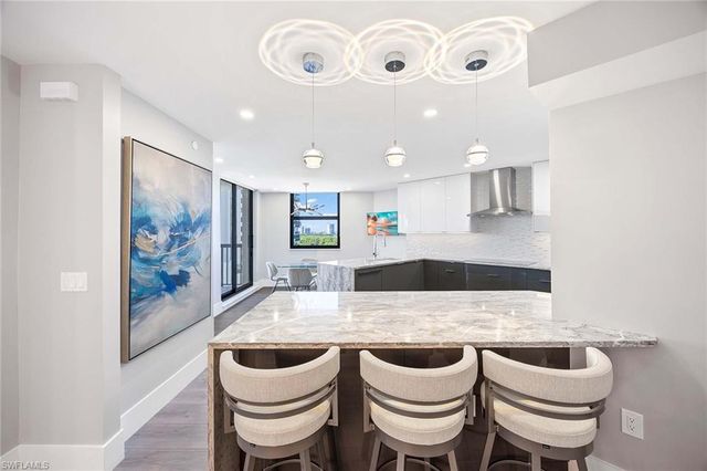 6075 Pelican Bay BLVD 605, Naples, FL 34108