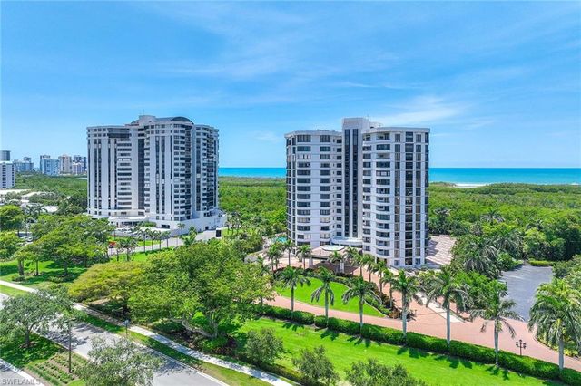 6075 Pelican Bay BLVD 605, Naples, FL 34108