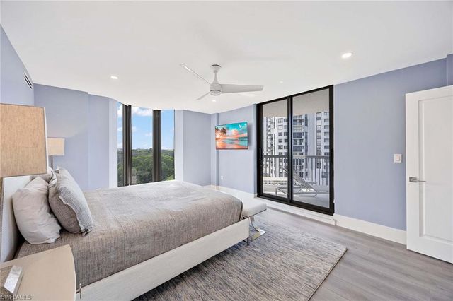 6075 Pelican Bay BLVD 605, Naples, FL 34108