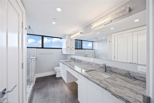 6075 Pelican Bay BLVD 605, Naples, FL 34108