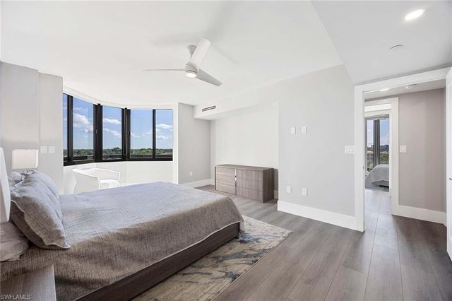 6075 Pelican Bay BLVD 605, Naples, FL 34108