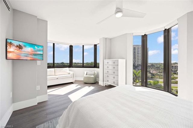 6075 Pelican Bay BLVD 605, Naples, FL 34108