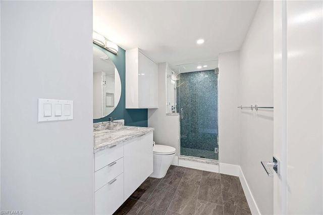 6075 Pelican Bay BLVD 605, Naples, FL 34108