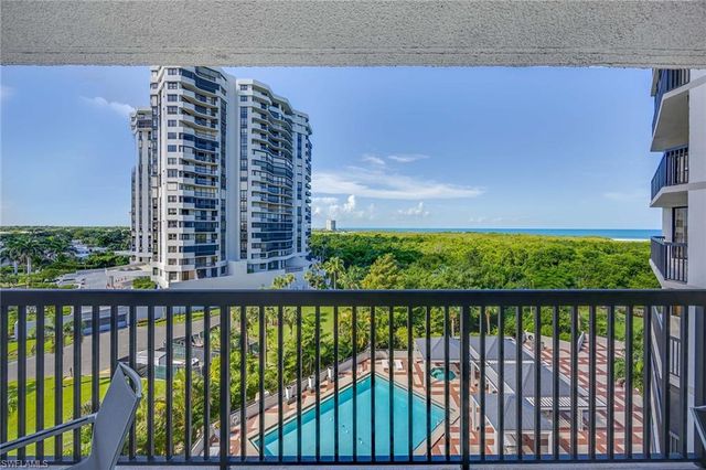 6075 Pelican Bay BLVD 605, Naples, FL 34108