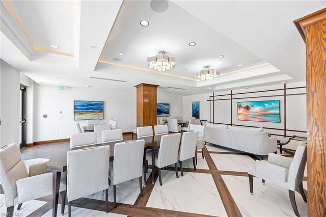 6075 Pelican Bay BLVD 605, Naples, FL 34108