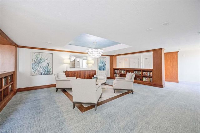 6075 Pelican Bay BLVD 605, Naples, FL 34108