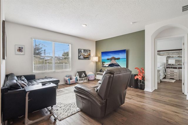 1073 PRESERVE DRIVE, Davenport, FL 33896