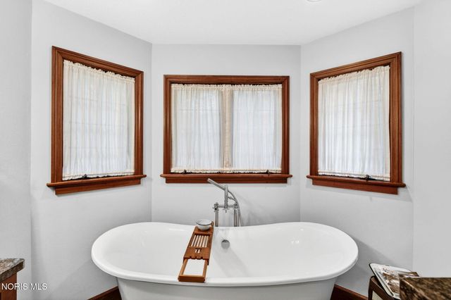 10326 Ramm Road, Whitehouse, OH 43571