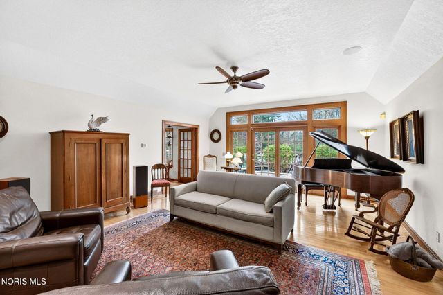 10326 Ramm Road, Whitehouse, OH 43571