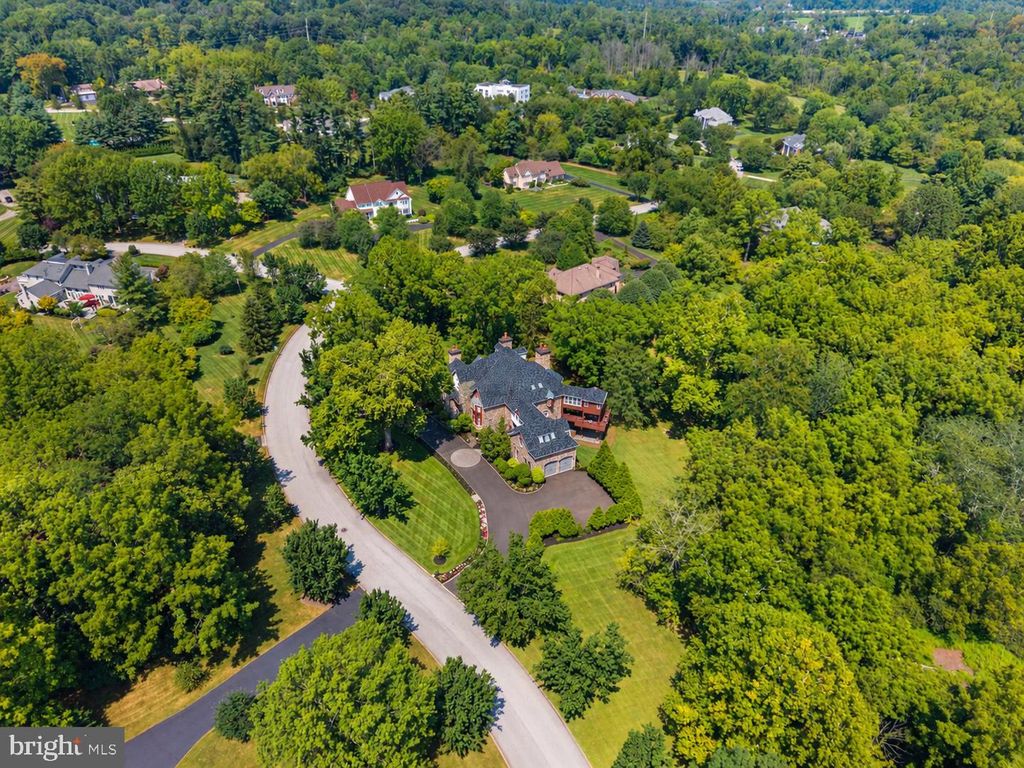 625 CREEK LN, FLOURTOWN, PA 19031 — exterior
