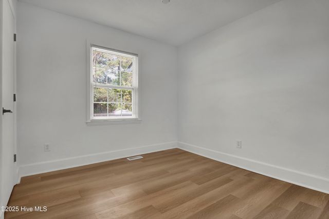 3521 Middle Sound Loop Road, Wilmington, NC 28411