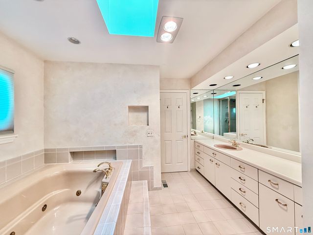 1 Alfred Lane, Stamford, CT 06902