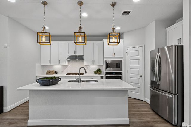 12802 Fairview Farms, San Antonio, TX 78249