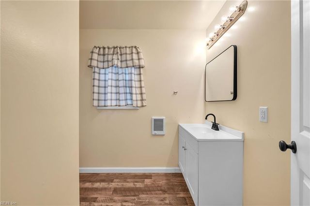 12 Brierdale PL, Portsmouth, VA 23702