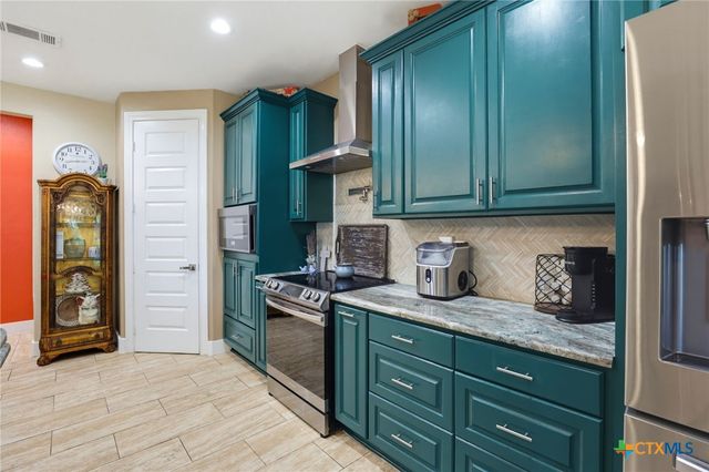 300 Cibolo Ridge Drive, La Vernia, TX 78121