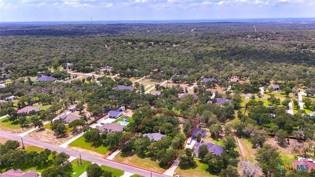 300 Cibolo Ridge Drive, La Vernia, TX 78121