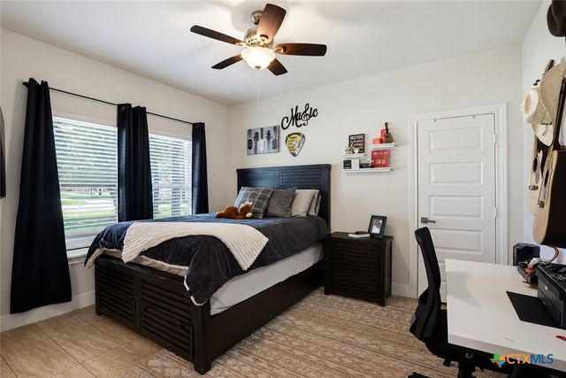 300 Cibolo Ridge Drive, La Vernia, TX 78121