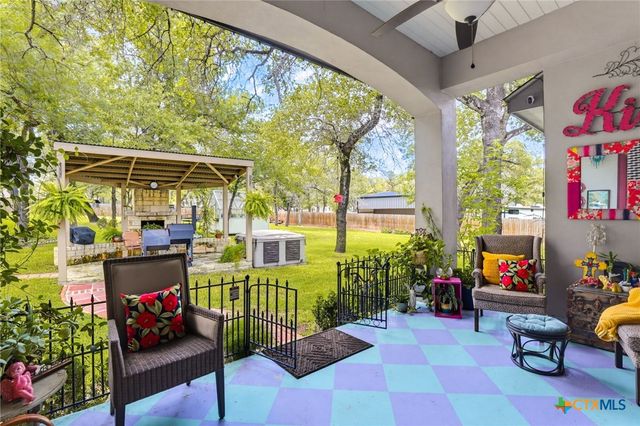 300 Cibolo Ridge Drive, La Vernia, TX 78121