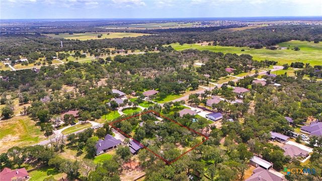 300 Cibolo Ridge Drive, La Vernia, TX 78121