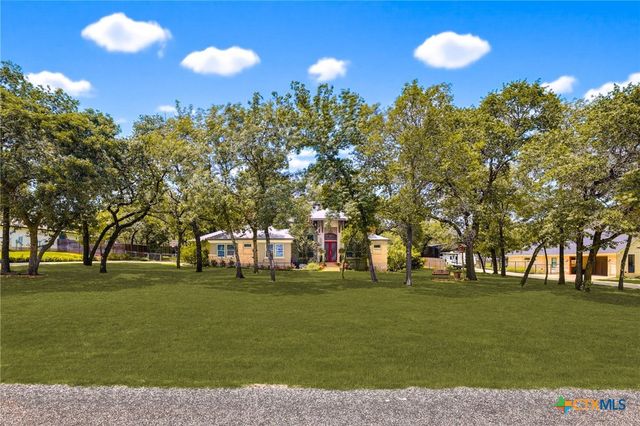300 Cibolo Ridge Drive, La Vernia, TX 78121
