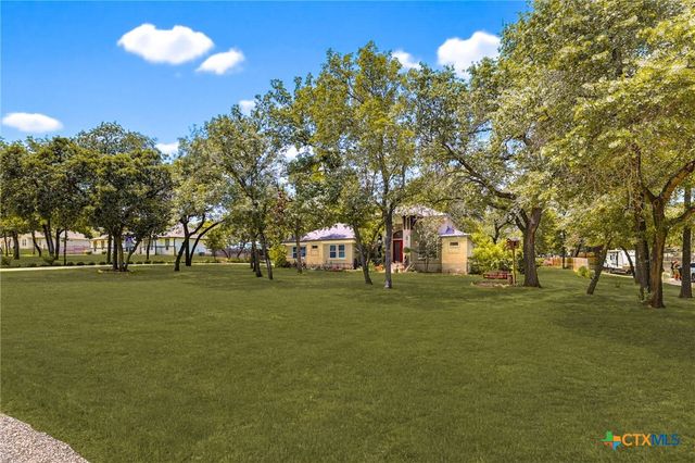300 Cibolo Ridge Drive, La Vernia, TX 78121