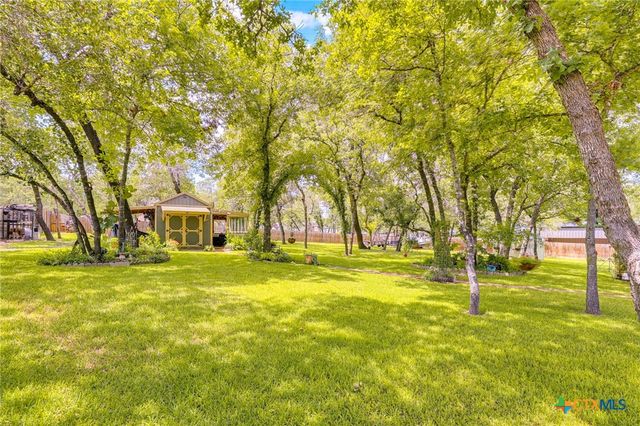 300 Cibolo Ridge Drive, La Vernia, TX 78121