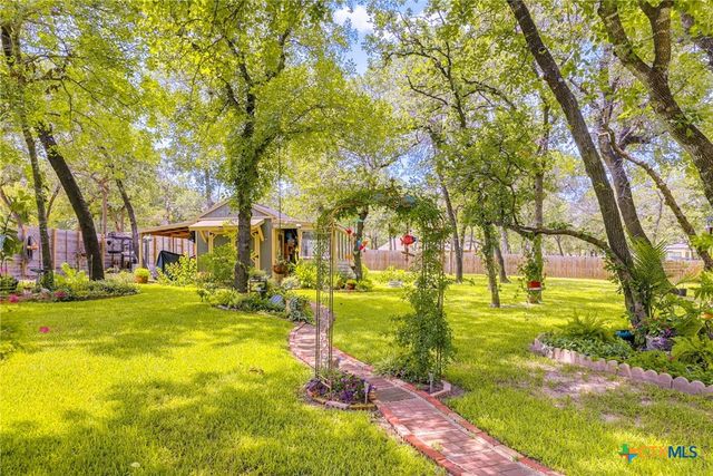 300 Cibolo Ridge Drive, La Vernia, TX 78121