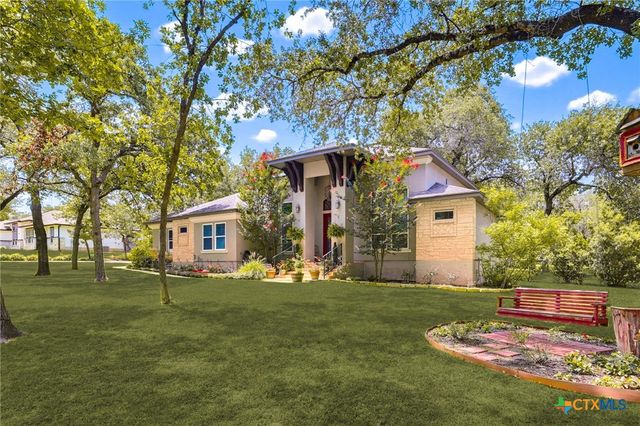 300 Cibolo Ridge Drive, La Vernia, TX 78121