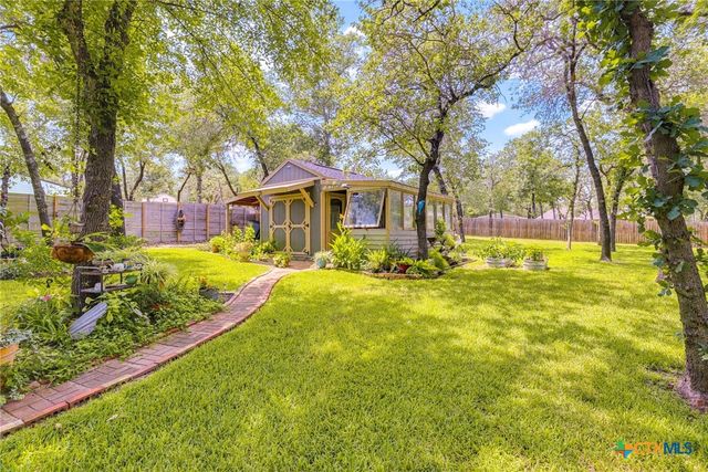 300 Cibolo Ridge Drive, La Vernia, TX 78121
