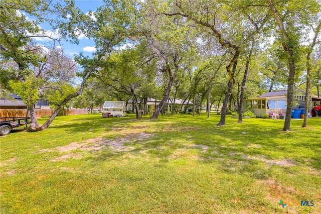 300 Cibolo Ridge Drive, La Vernia, TX 78121